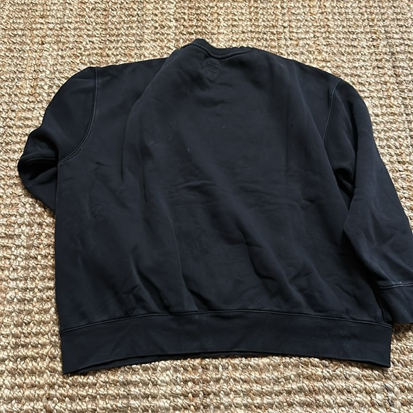 Levi’s Graphic Crew Sweater - Picture 4 of 4